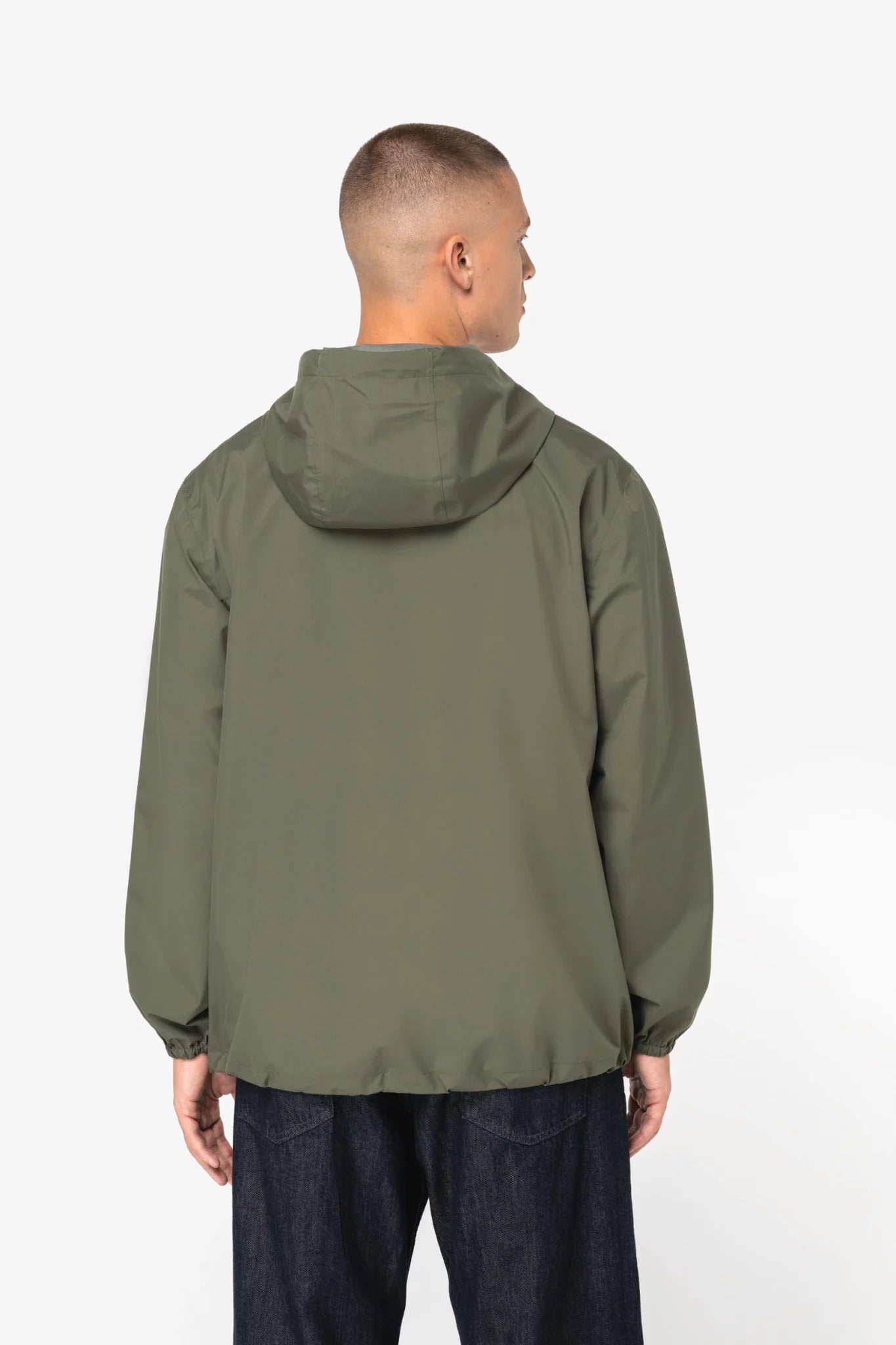Achterkant van de OWN LANE APEX Windbreaker