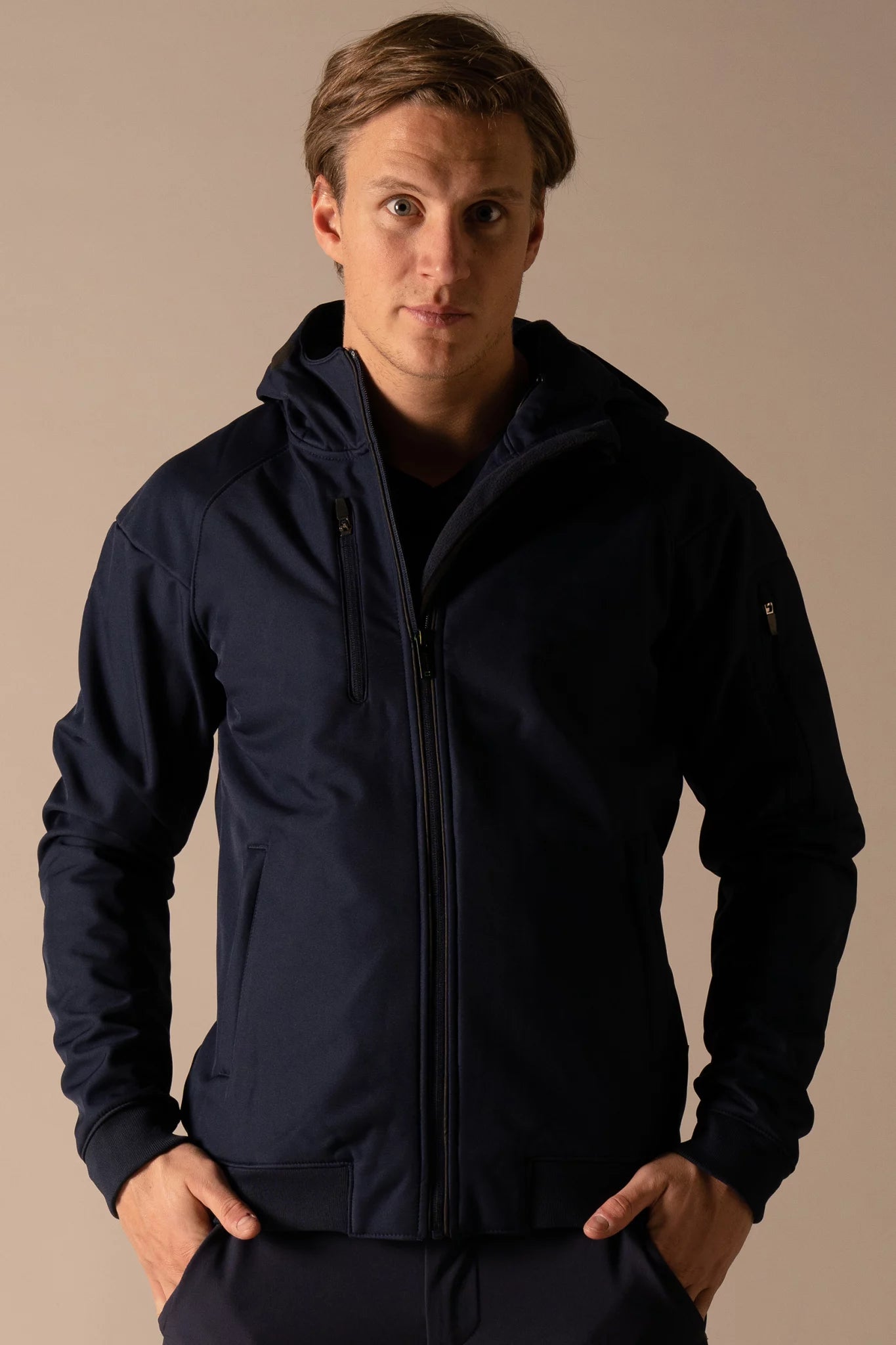 Blauwe Softshell bomberjas met capuchon van OWN LANE