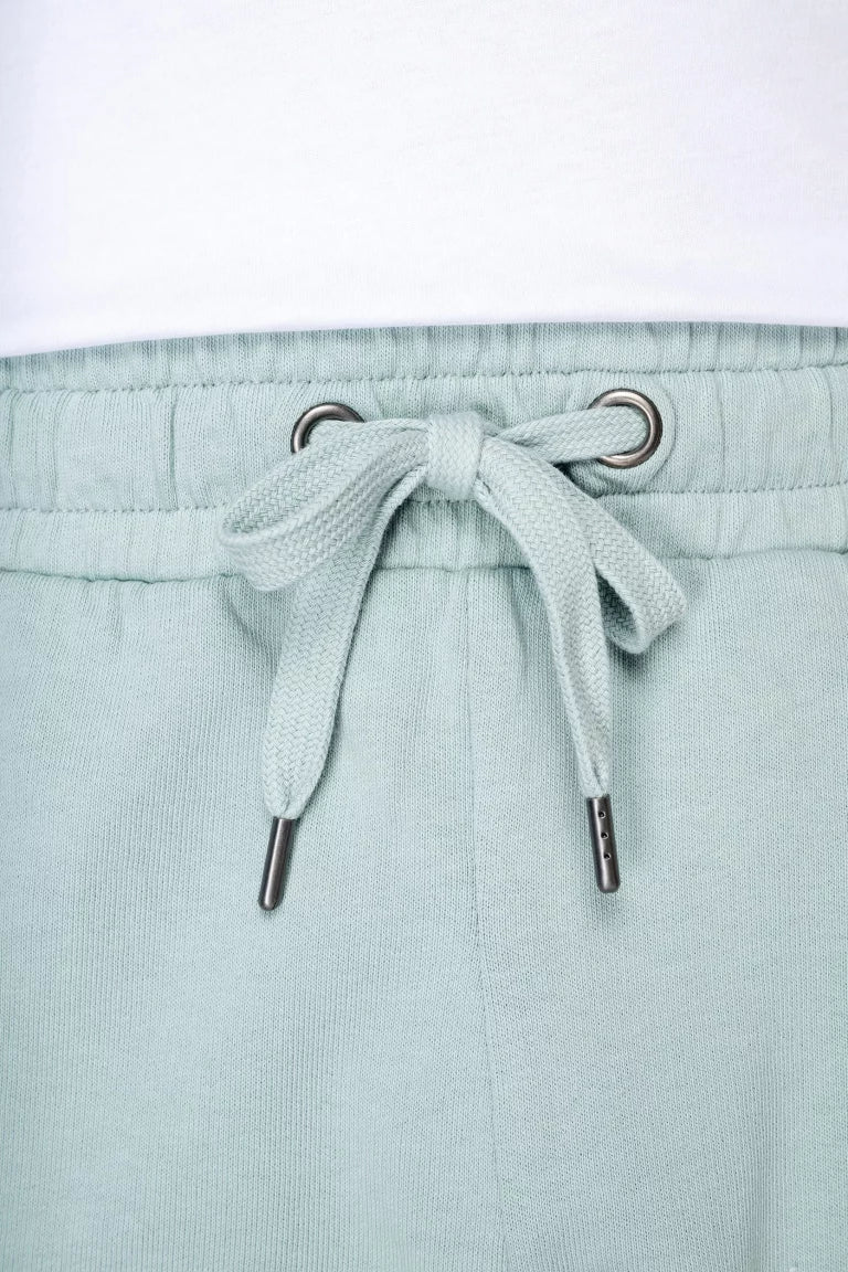 Close-up OWN LANE CORE Short