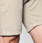 Close-up OWN LANE MASON Short