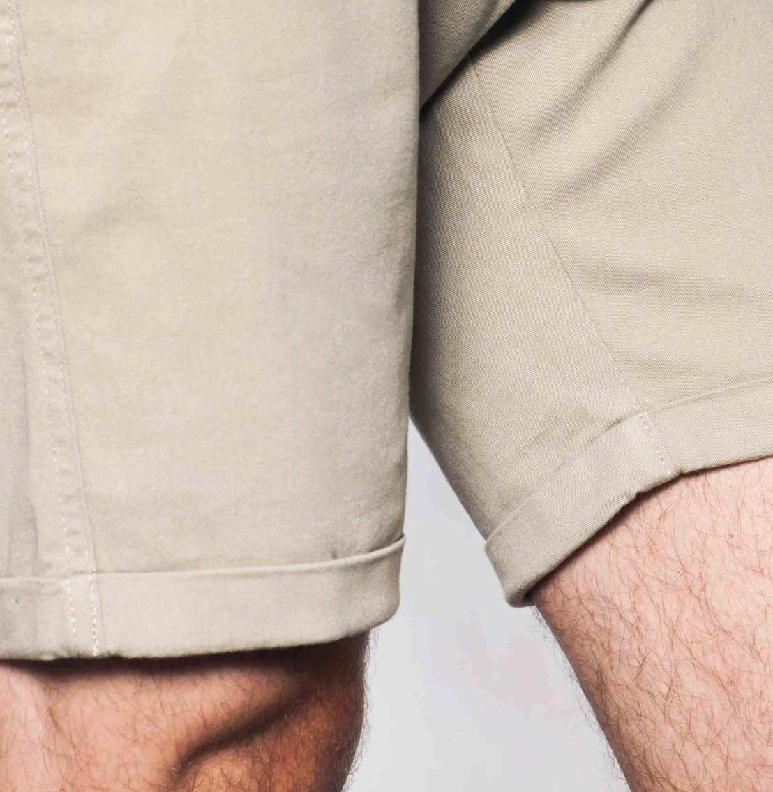 Close-up OWN LANE MASON Short