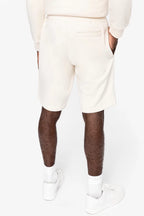 Achterkant van de ELEMENT short van OWN LANE in de kleur cream