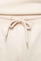 Tailleband van de ELEMENT short van OWN LANE in de kleur cream